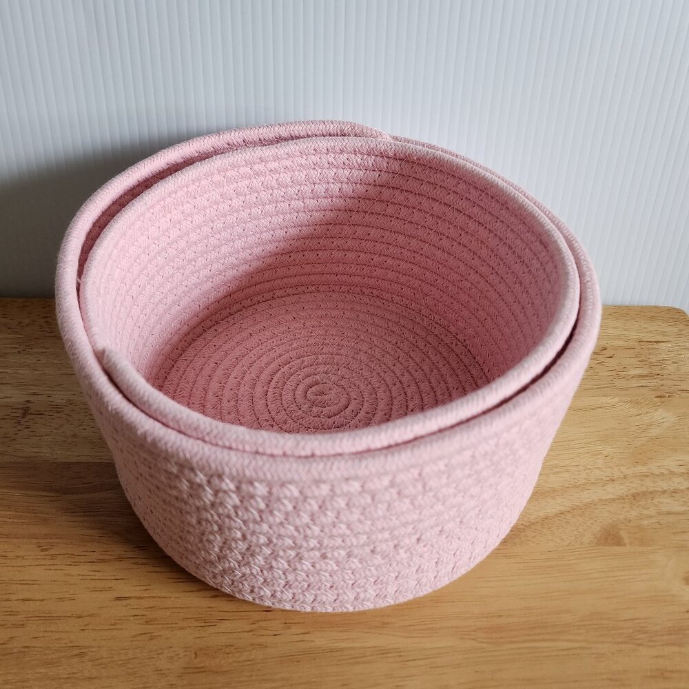 EUC/NWOT, Set of 2, Nesting Baskets